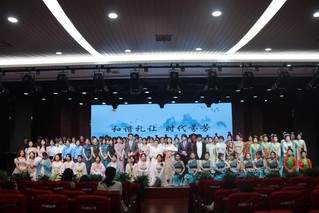 和谐礼让 时代芬芳—桐城师专成...